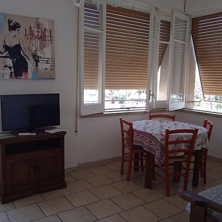 Holiday House Maurizio Formia Exterior photo