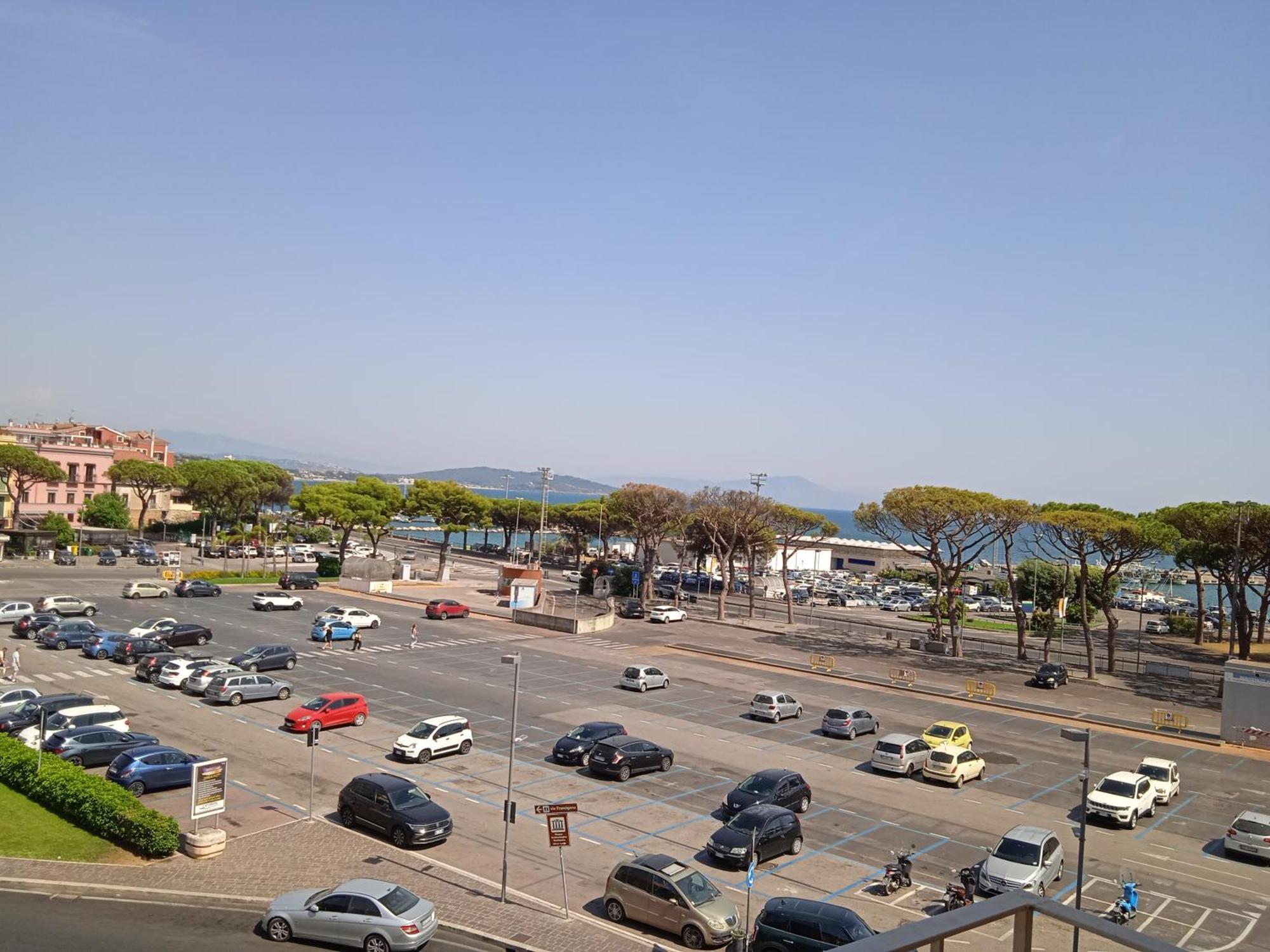 Holiday House Maurizio Formia Exterior photo